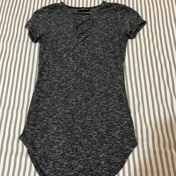 Stretchy knit shirt - Picture 1 of 3